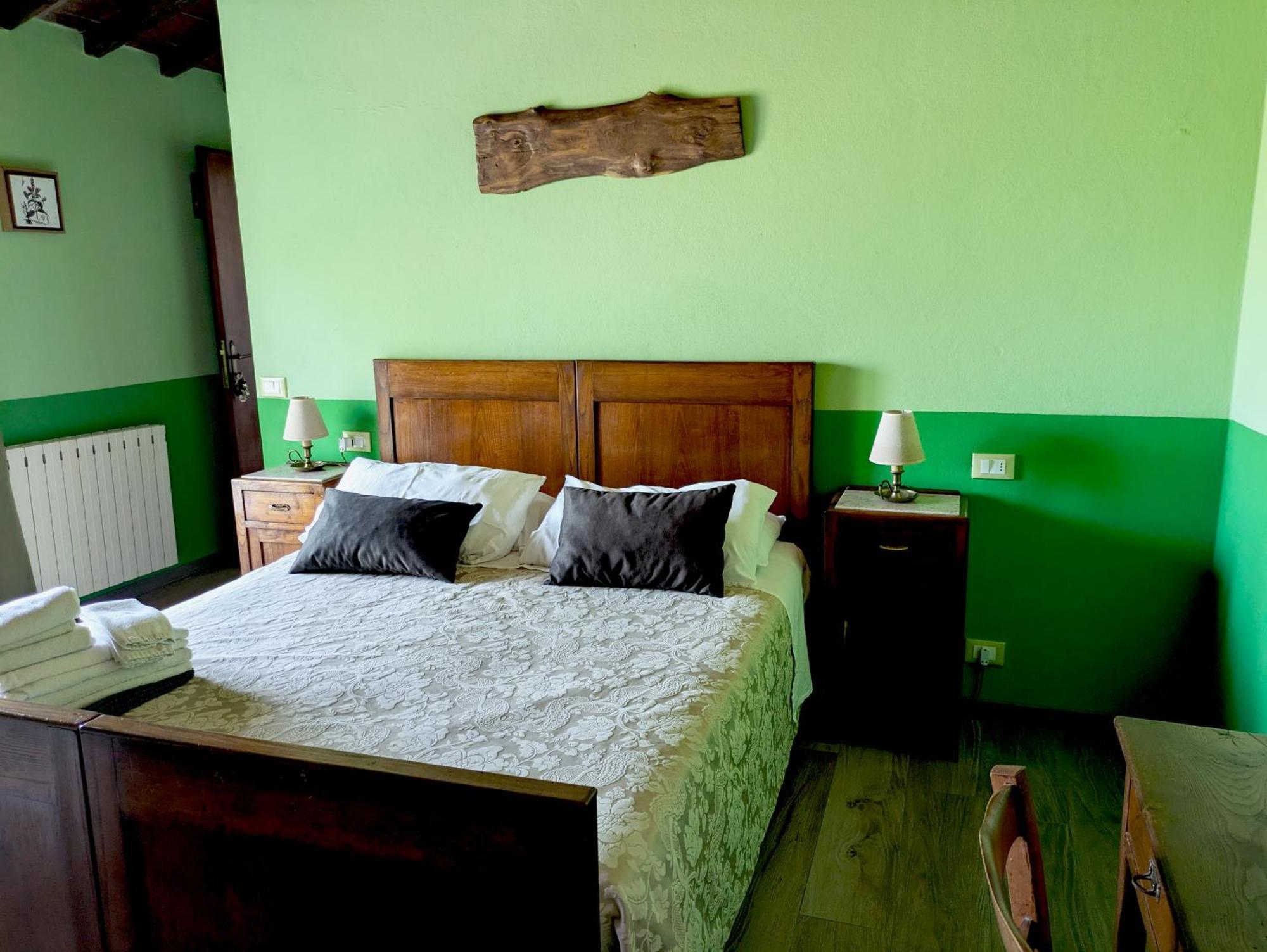 La Bugneta Bed & Breakfast ปิเอตราซานตา ห้อง รูปภาพ