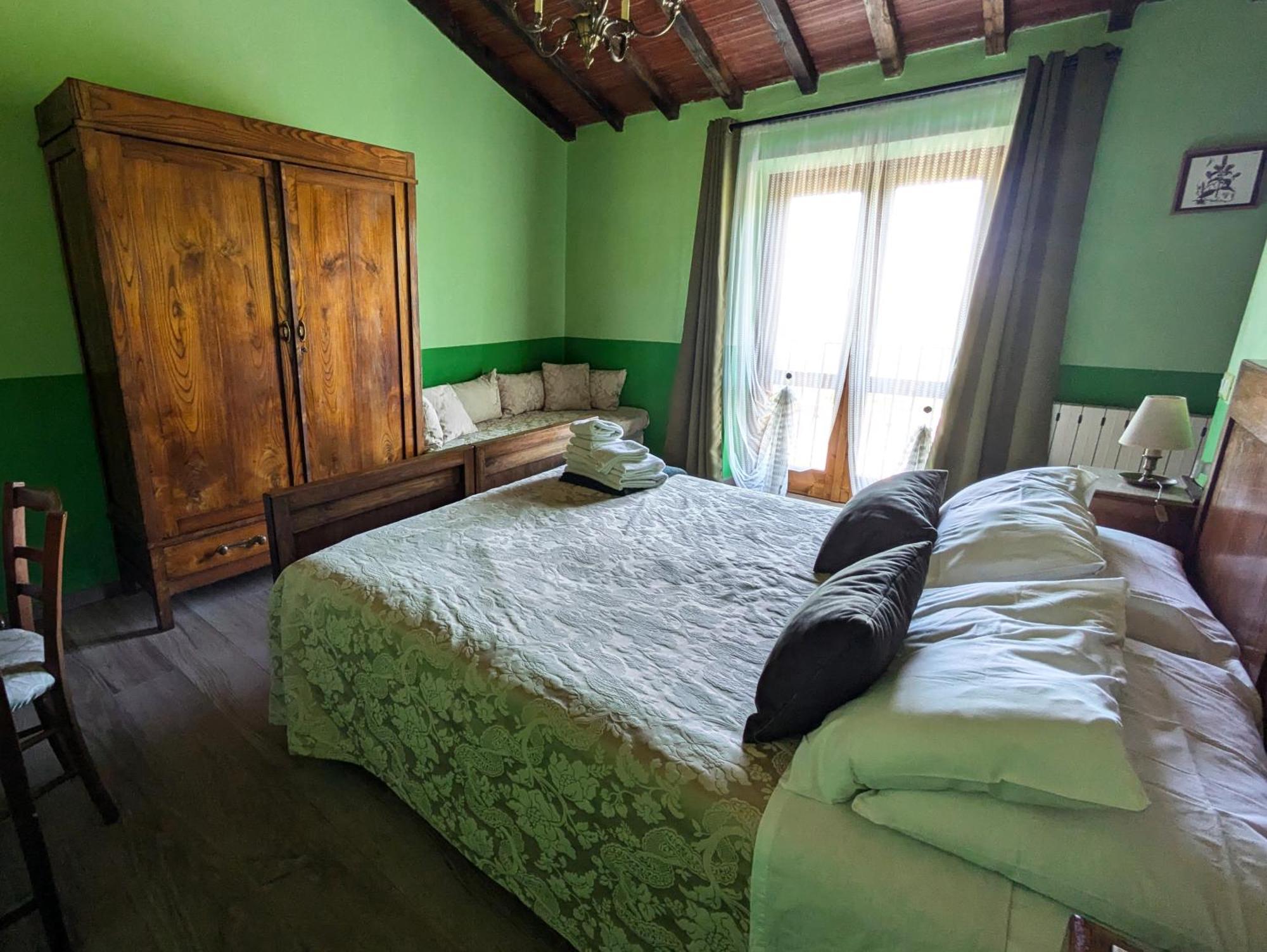 La Bugneta Bed & Breakfast ปิเอตราซานตา ห้อง รูปภาพ